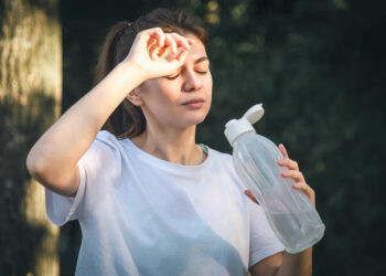 Signs of Dehydration- 12 Warning Symptoms Your Body Needs More Water