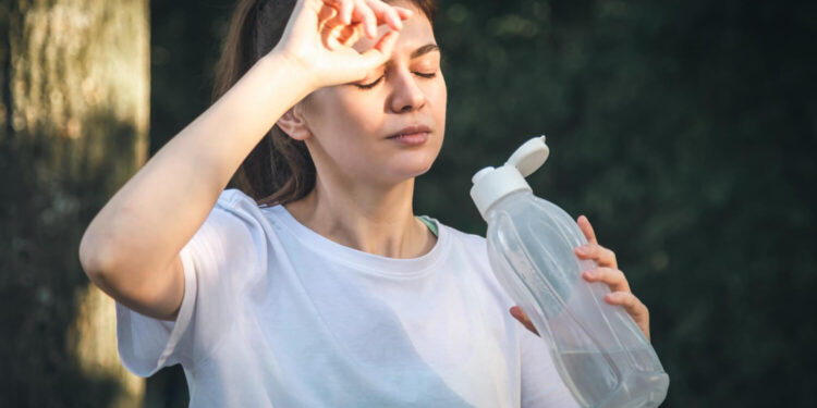 Signs of Dehydration- 12 Warning Symptoms Your Body Needs More Water